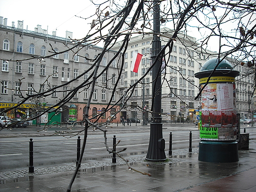 Warszawa. Deszczowa ul. Marszakowska.