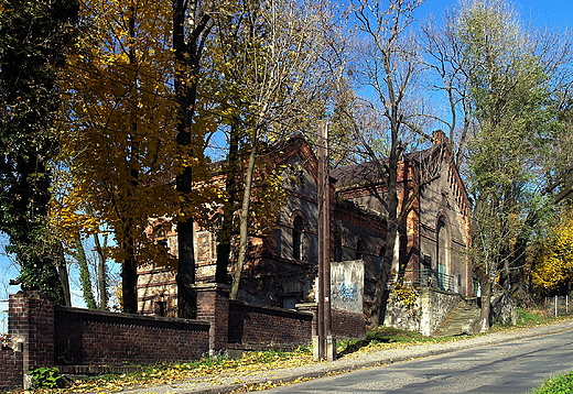 Cieszyn. Stary Cmentarz ydowski. Dom pogrzebowy.