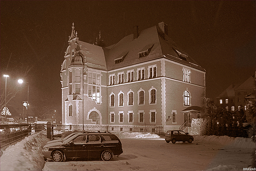 Pszczyna noc - Budynek Sdu Rejonowego w Pszczynie