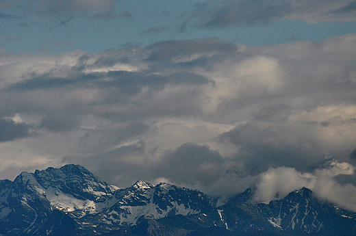 Tatry - widok z tarasu bacwki na Maciejowej