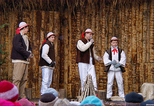 Strumieskie Betlejem - Plenerowe Misterium Z Anioami do Betlejem - Grupa Teatralna ze Zbytkowa.