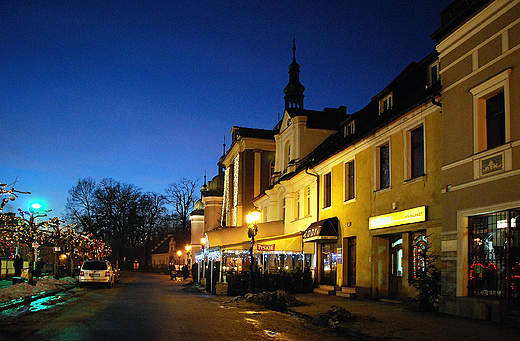 Rynek wieczorow por.