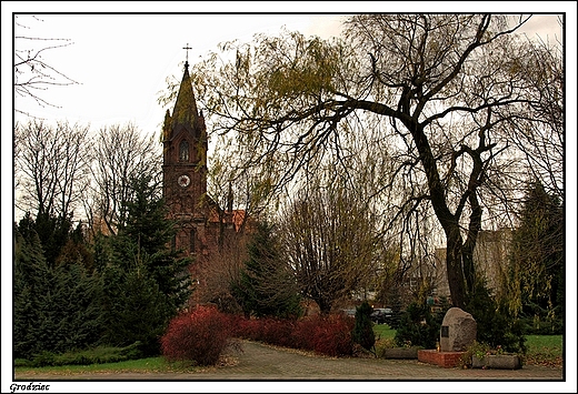 Grodziec - neogotycki koci parafialny p.w. w. Wojciecha