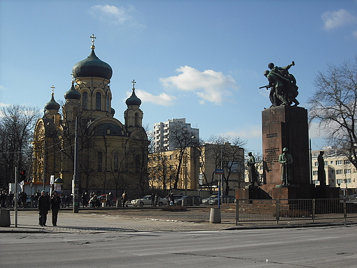 Warszawska Praga. Widok na cerkiew pw. w. Marii Magdaleny z ul. Targowej.