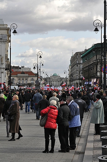 w okolicach paacu prezydenckiego