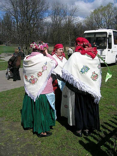 Stroje ludowe . Skansen w Chorzowie