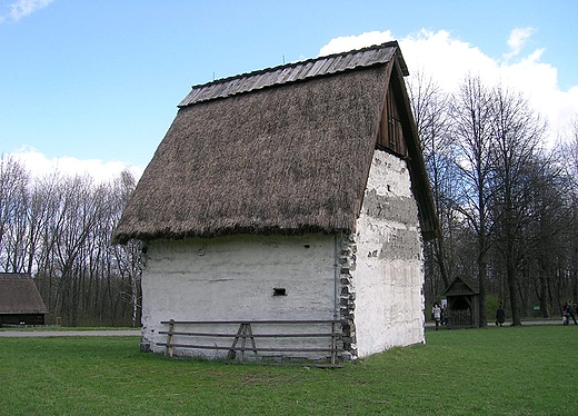 Spichlerz Chopski w skansenie w Chorzowie.