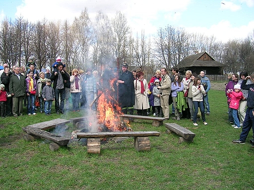 Wielkanoc w skansenie - palenie Judosza