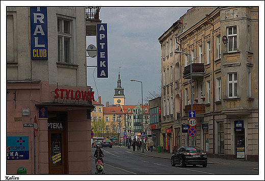 Kalisz - fragment ulicy rdmiejskiej z widokiem na ratuszow wie