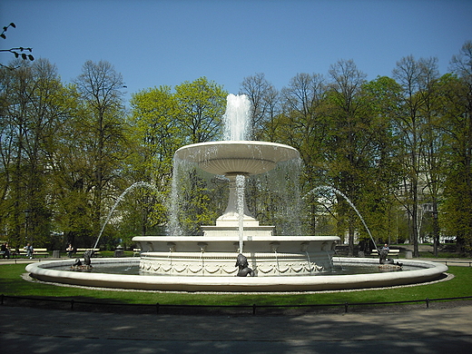 Warszawa. Fontanna w Ogrodzie Saskim.