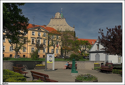 Kalisz - zesp kocielno- klasztorny OO. Franciszkanw widziany od strony ul. Aleja Wolnoci