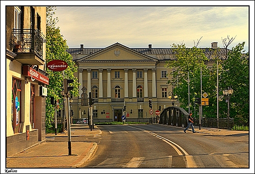 Kalisz - XIX wieczny budynek Sdu Okrgowego widziany od strony ul. Sukienniczej