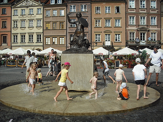 Warszawa. Na rynku Starego Miasta.