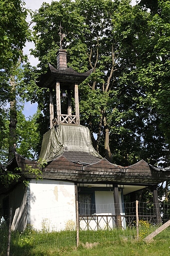 altana chiska w parku przy paacu w Jabonnej