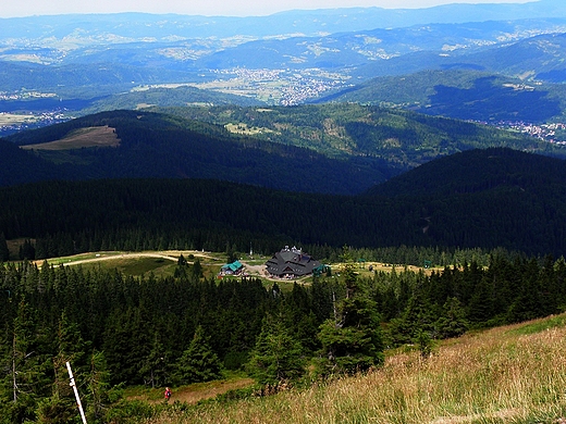 Widok z Pilska na Hal Miziow i Beskidy