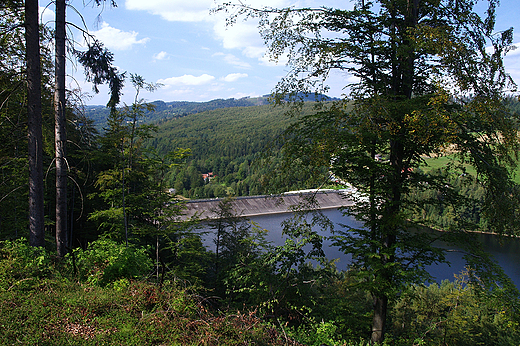 Beskid lski. Zapora w Wile Czarne.