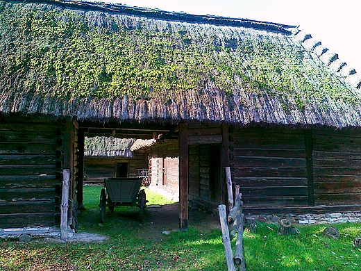 skansen. zagroda z Powila