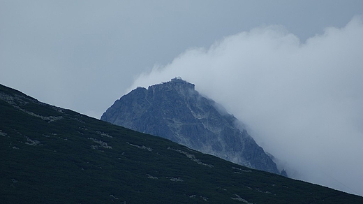 Tatrzaska omnica w chmurach