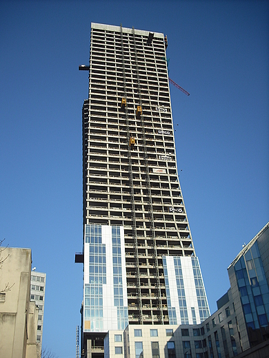 Warszawa. Budowa najwyszego apartamentowca w Polsce Zota 44.