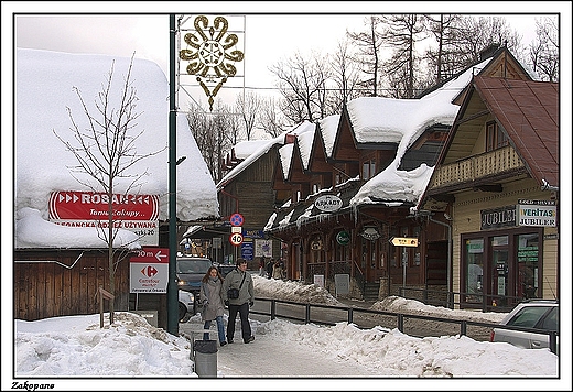 Zakopane - fragment drewnianej zabudowy miasta _ul.Kocielna